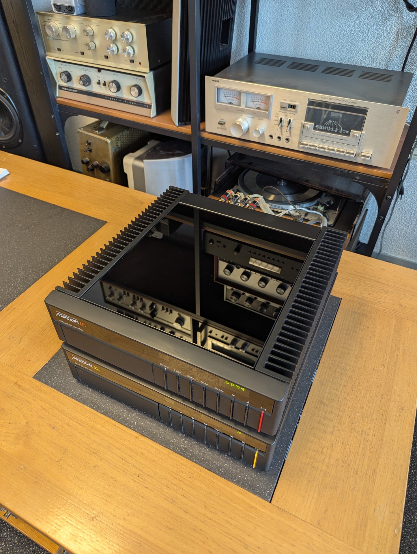 Meridian 551 Integrated amplifier & Meridian 506 20-bit CD player